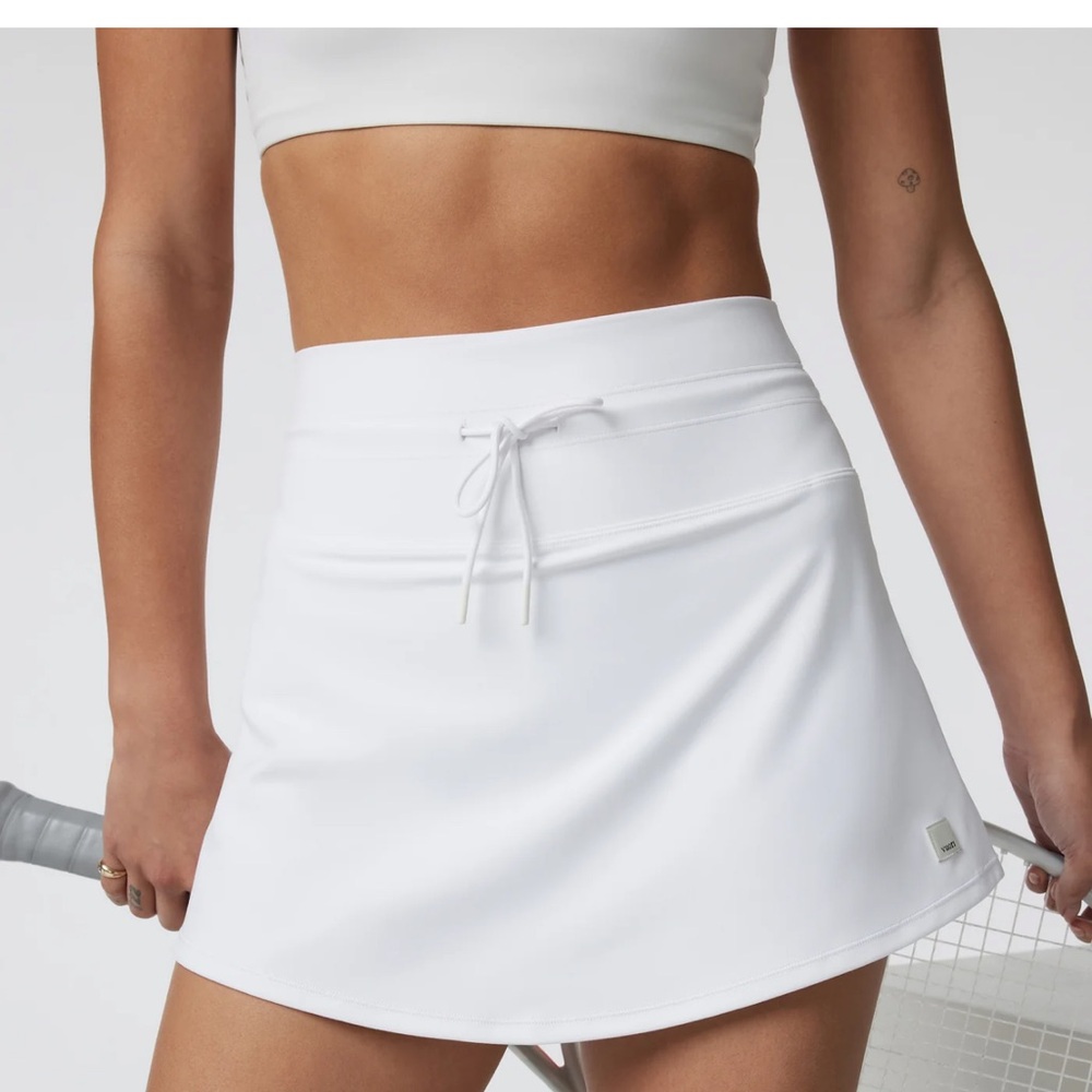 Vuori Daily Skirt